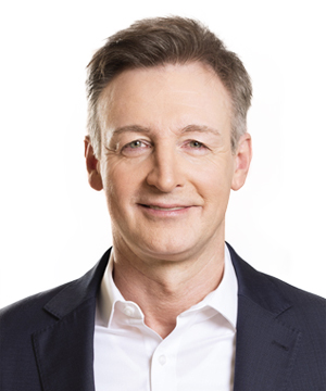 Clemens Jungsthöfel - Member of the executive board Hannover Re